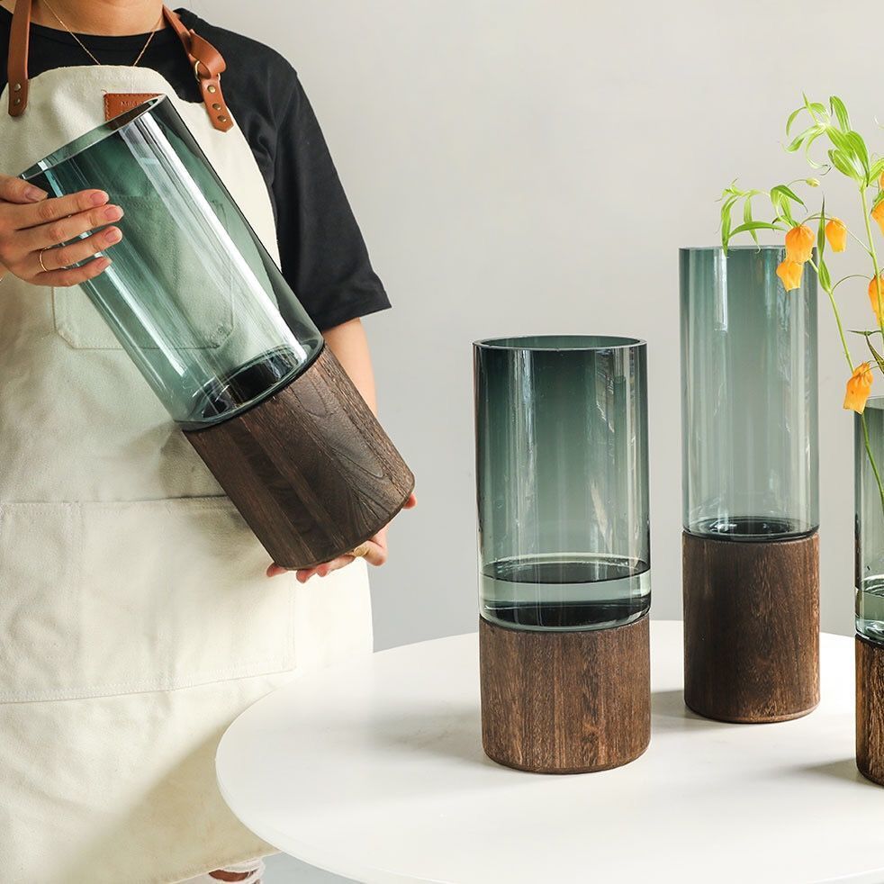 New Chinese style high-end original color glass vase with wooden bottom