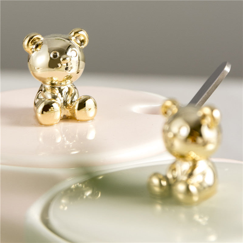 Light luxury three-dimensional bear mug