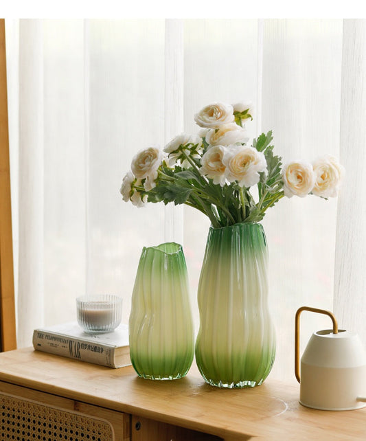 Peanut Vase