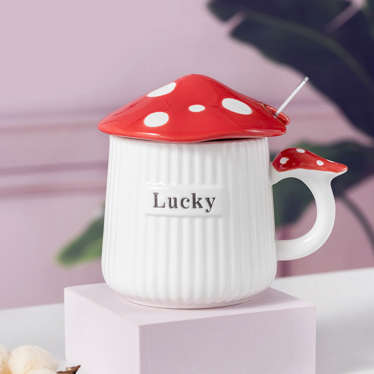 Hand-painted mushroom ceramic cup         Cup+lid+spoon