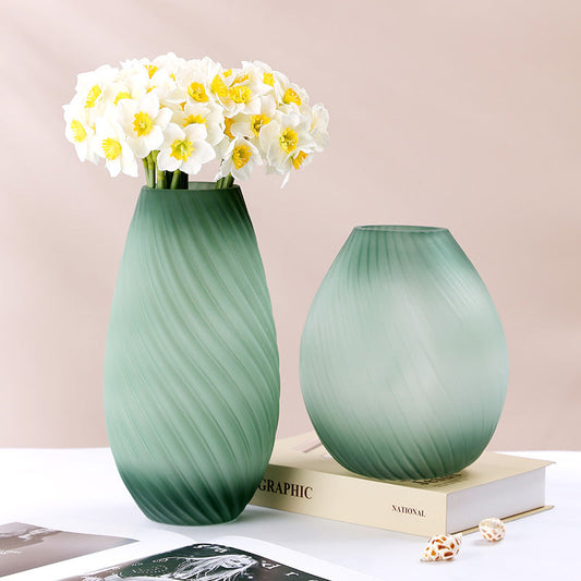 High-end glass vase