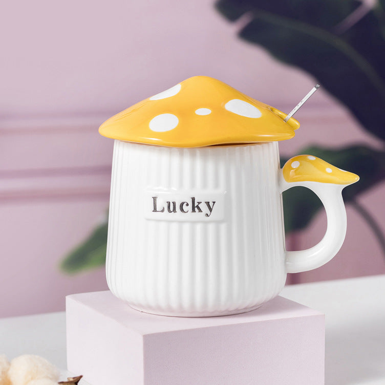 Hand-painted mushroom ceramic cup         Cup+lid+spoon