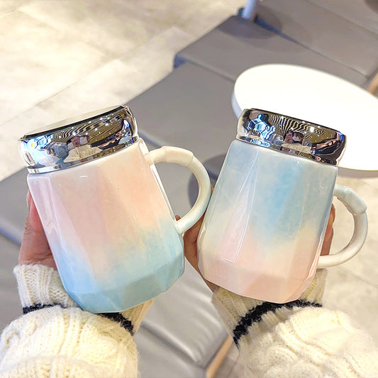 Colorful gradient mirror cup