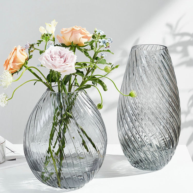 High-end glass vase
