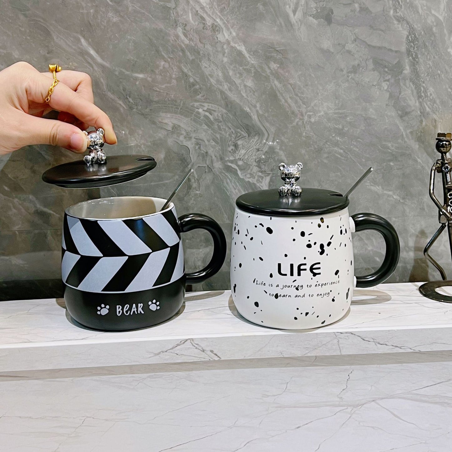 Fashionable electroplating bear ceramic cup