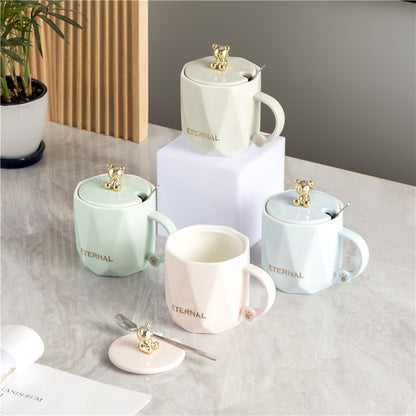 Light luxury three-dimensional bear mug