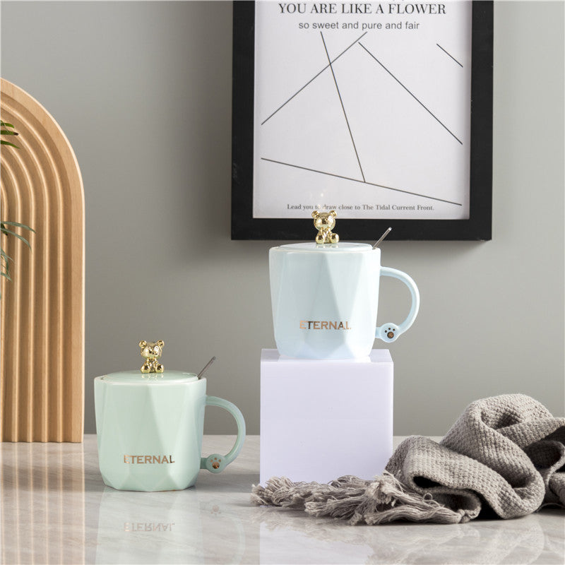 Light luxury three-dimensional bear mug