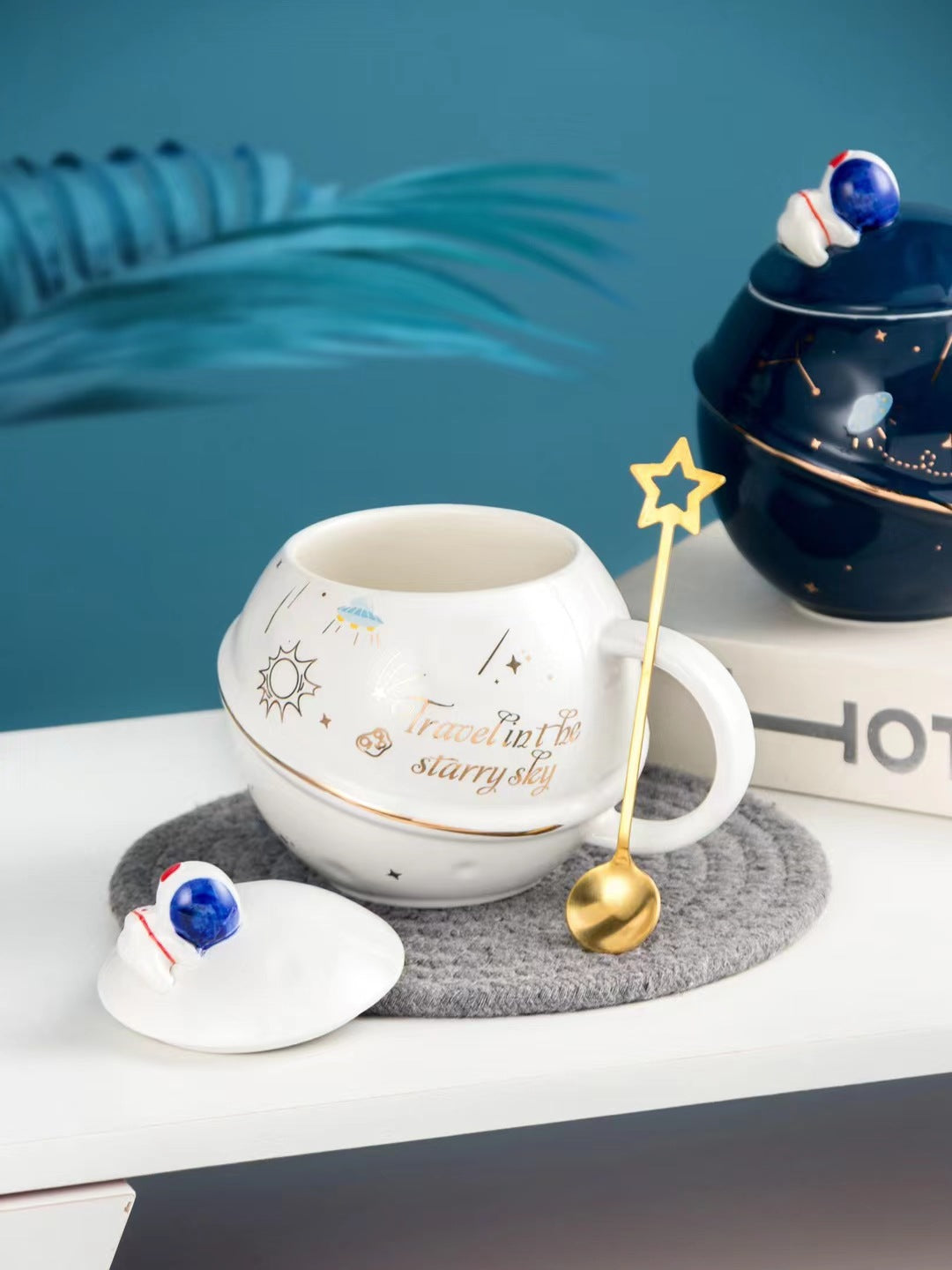 Astronaut Dream Planet Embossed Cup