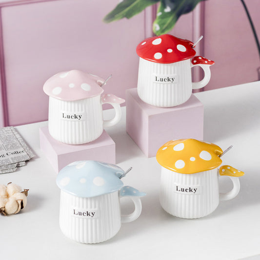 Hand-painted mushroom ceramic cup         Cup+lid+spoon