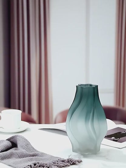 Modern high-end luxury large floor-standing glass vase