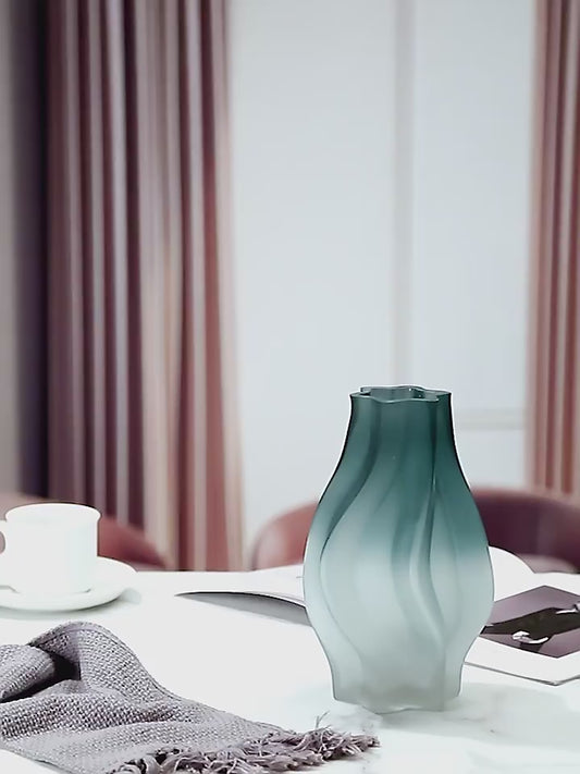 Modern high-end luxury large floor-standing glass vase